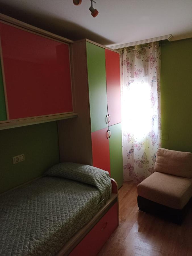 Piso Yade En Oviedo, Proximo A Los Vegas Con Parking Y Wifi Esterno foto